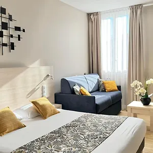 *** Hotel Helvetique Francja